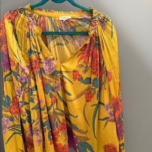 Current Air Multicolor Pleated Top